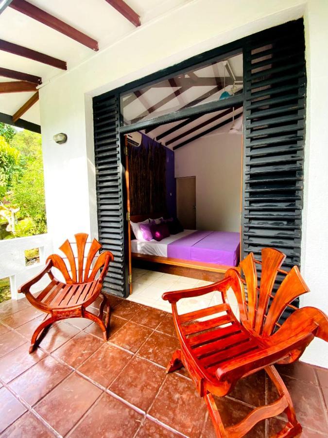 Surf N Spice - Hiriketiya Hotel Диквела Екстериор снимка