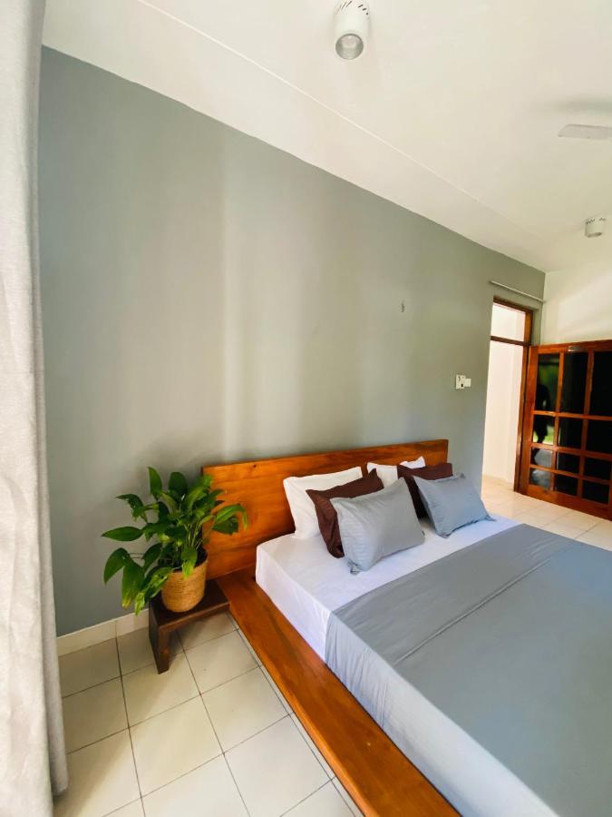 Surf N Spice - Hiriketiya Hotel Диквела Екстериор снимка