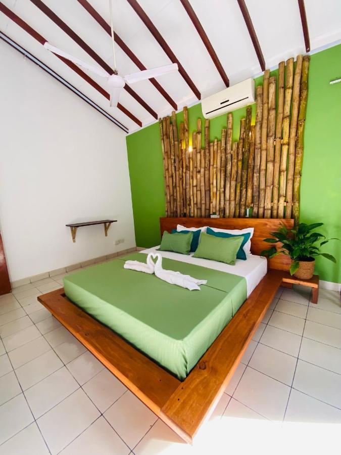 Surf N Spice - Hiriketiya Hotel Диквела Екстериор снимка