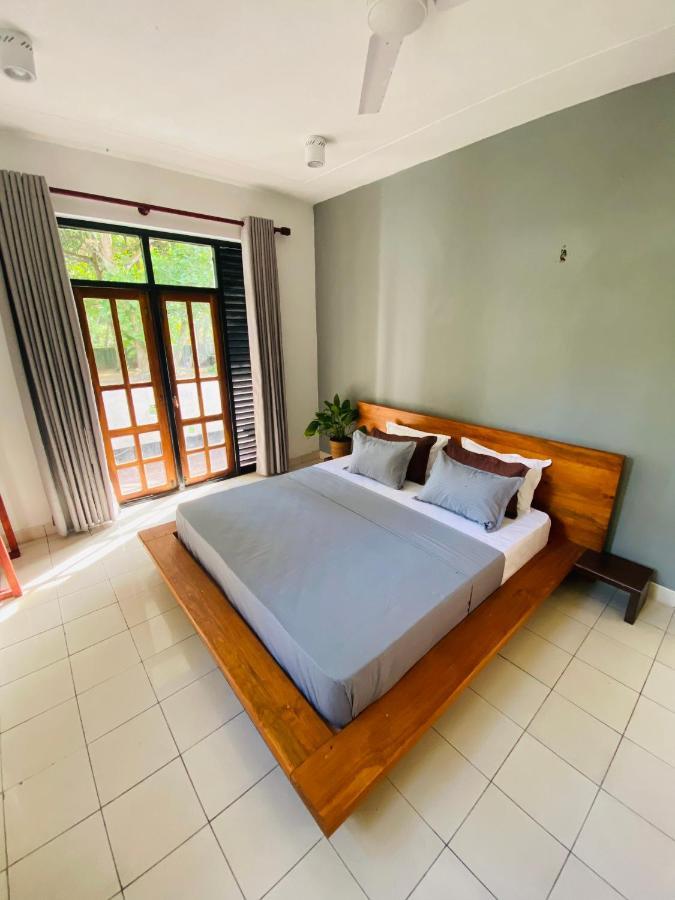Surf N Spice - Hiriketiya Hotel Диквела Екстериор снимка