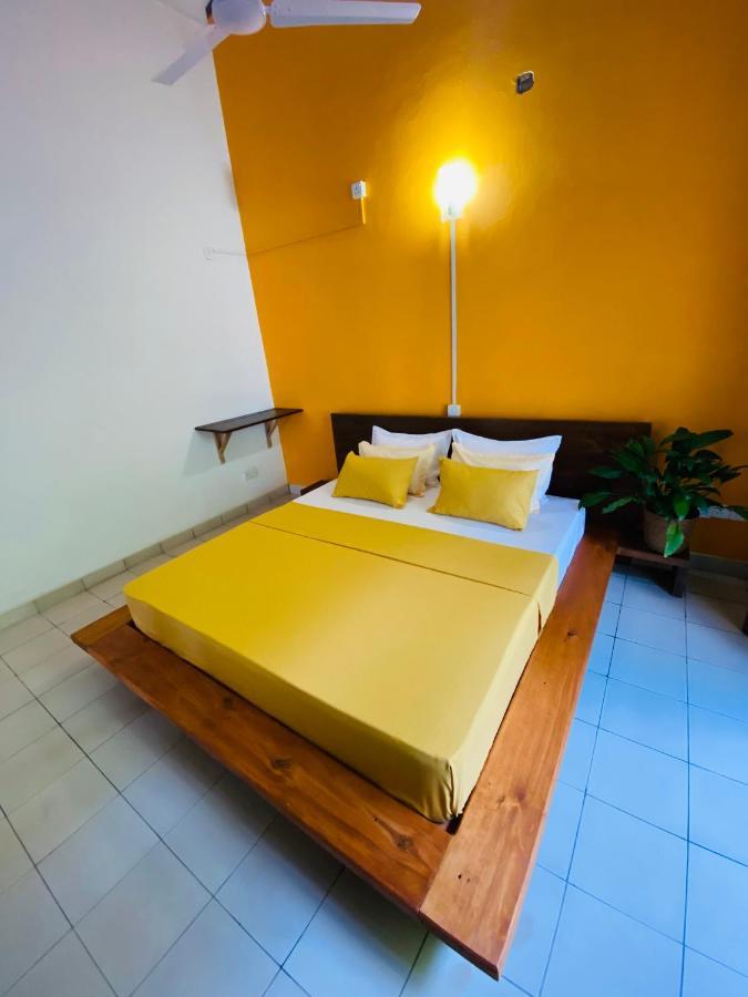 Surf N Spice - Hiriketiya Hotel Диквела Екстериор снимка
