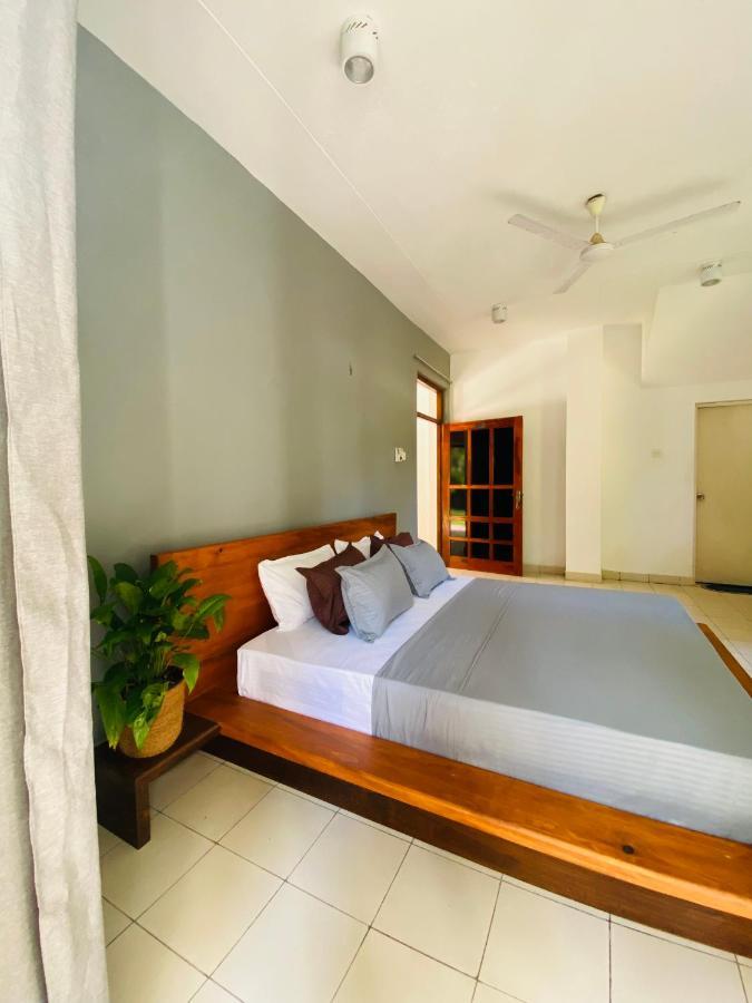 Surf N Spice - Hiriketiya Hotel Диквела Екстериор снимка