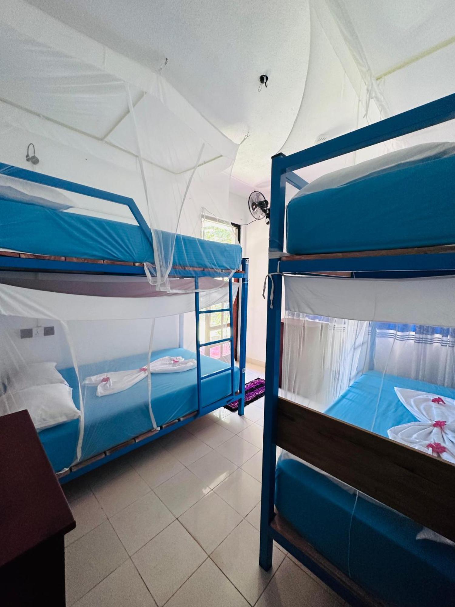 Surf N Spice - Hiriketiya Hotel Диквела Екстериор снимка